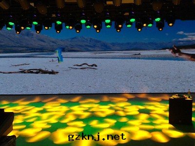 東(dōng)莞華为(wèi)清(qīng)瀾山(shān)學(xué)校(xiào)戏劇室(shì)舞(wǔ)台(tái)燈(dēng)光(guāng)、音(yīn)響、LED大(dà)屏工程