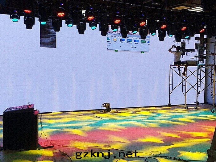 東(dōng)莞市(shì)松山(shān)湖(hú)清(qīng)瀾山(shān)學(xué)校(xiào)劇场(chǎng)舞(wǔ)台(tái)燈(dēng)光(guāng)設計(jì)工程