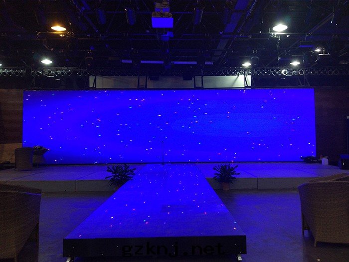 舞(wǔ)台(tái)燈(dēng)光(guāng)類(lèi)型可(kě)以(yǐ)分(fēn)为(wèi)哪些(xiē)類(lèi)型