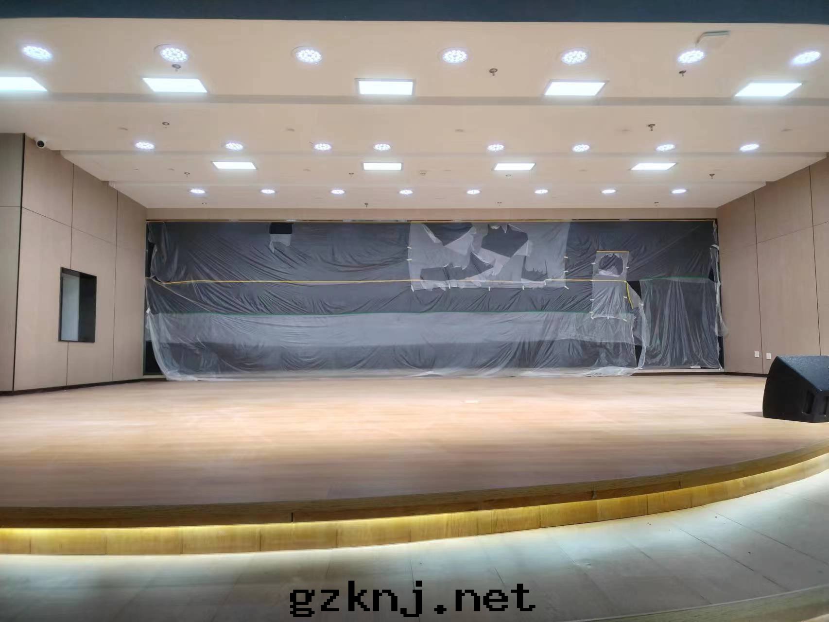 鄭州市(shì)職工服务保障中(zhōng)心(xīn)多(duō)功能(néng)廳燈(dēng)光(guāng)、音(yīn)響項目