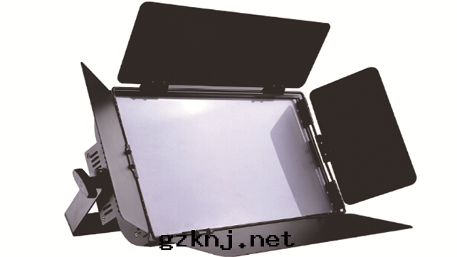 L200W  LED平闆柔光(guāng)燈(dēng)